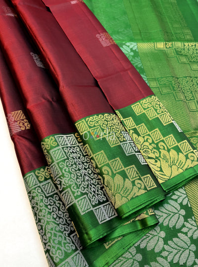 Ezhil - Maroon & Bottle Green Turning Handloom Soft Silk Saree